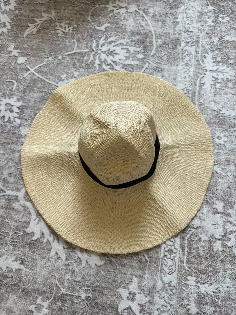 H&M Beige 100% Paper Straw Wide Floppy Brim Sun Hat Black Ribbon Band 56cm M